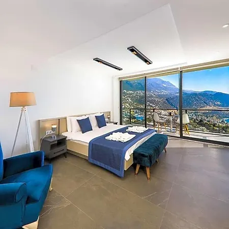 Sleeps 8 With Pool And Air Con Kalkan