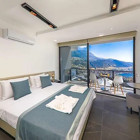 Sleeps 8 With Pool And Air Con *